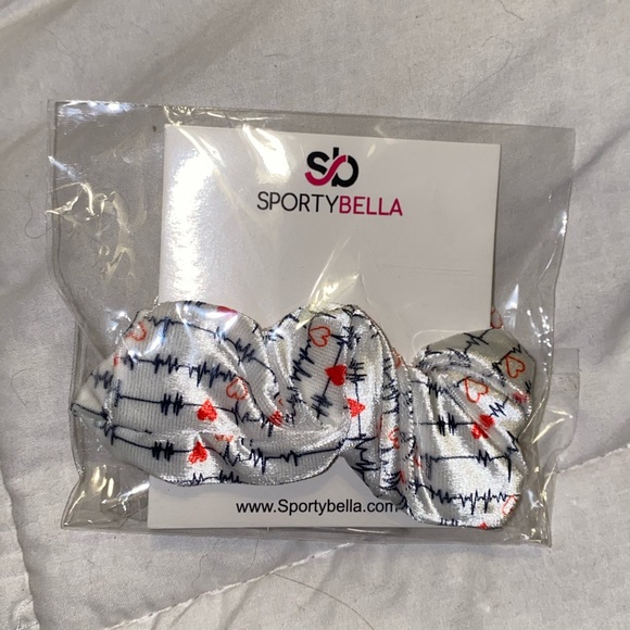 SportyBella Medical Themed Scrunchie/Hair Tie NWT🩺❤️ - Picture 2 of 7